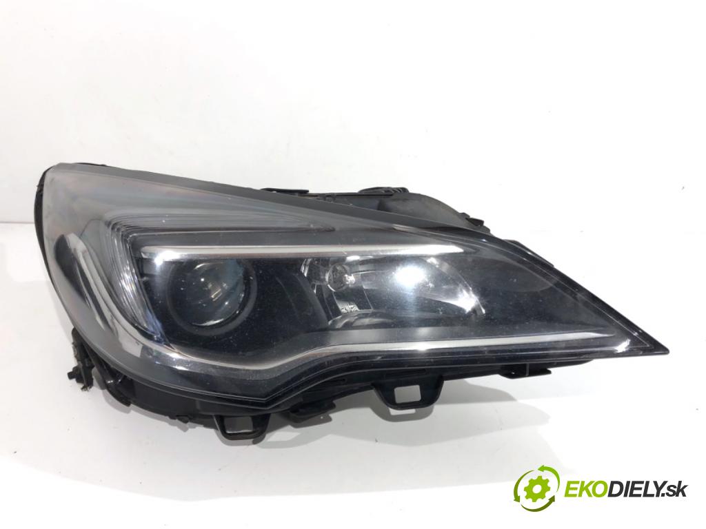 OPEL ASTRA K liftback 2016 92 kW 1.4 Turbo (68) 1399 světlomet pravý přední část 39047199