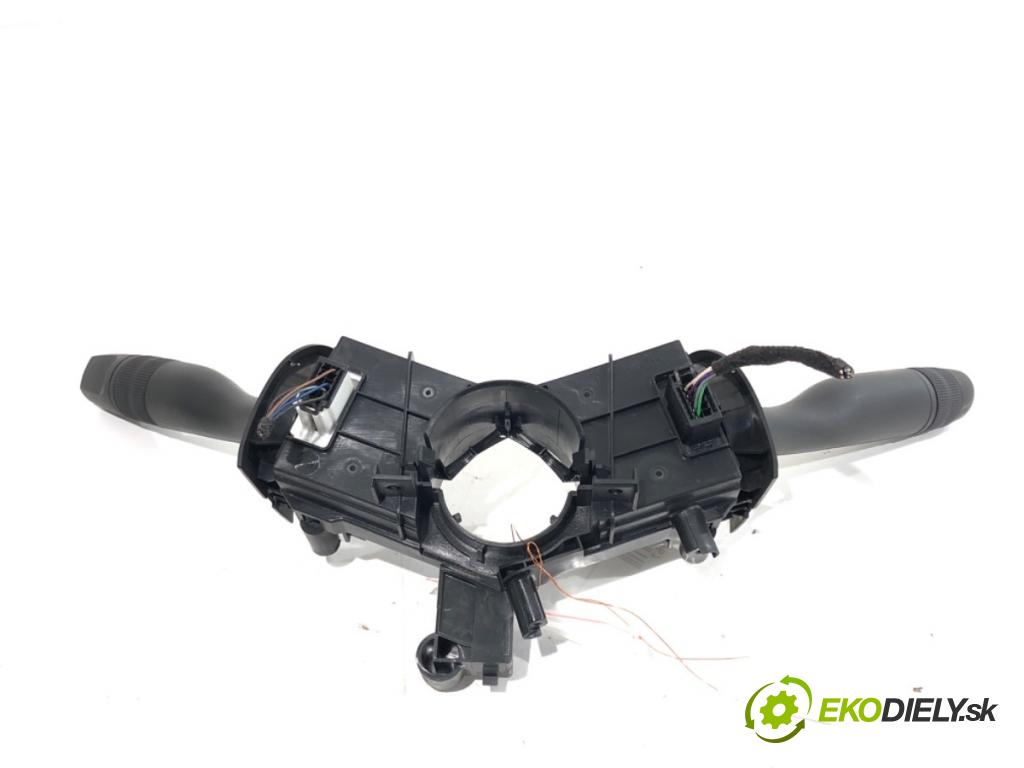 OPEL ASTRA K liftback 2016 92 kW 1.4 Turbo (68) 1399 Prepínač kombinovaný  (Prepínacie páčky pod volantom)