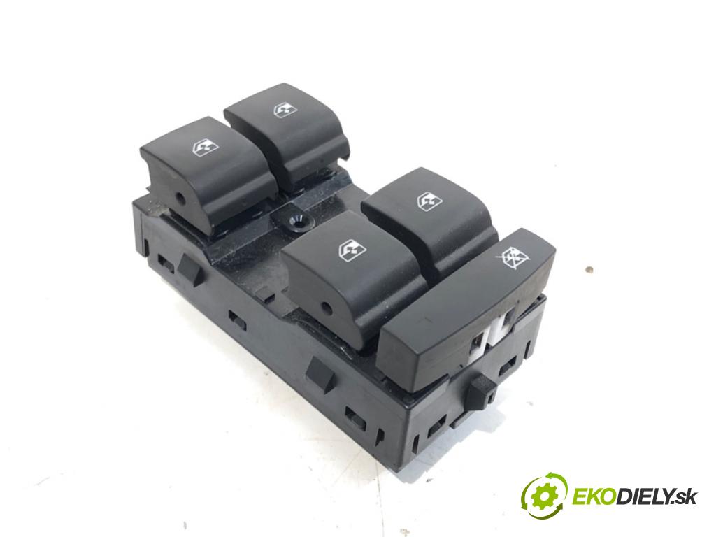 OPEL ASTRA K liftback 2016 92 kW 1.4 Turbo (68) 1399 Prepínač okien 13408458 (Prepínacie páčky pod volantom)