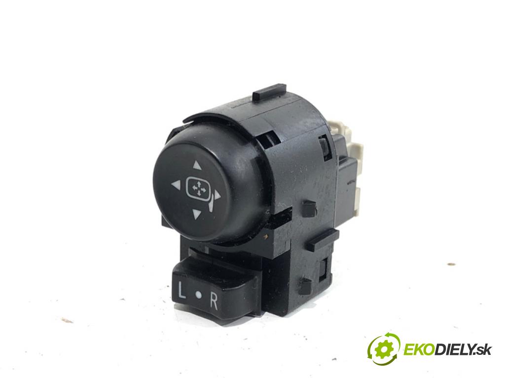 OPEL ASTRA K liftback 2016 92 kW 1.4 Turbo (68) 1399 Prepínač nastavenia spätných zrkadiel 22934609 (Prepínacie páčky pod volantom)