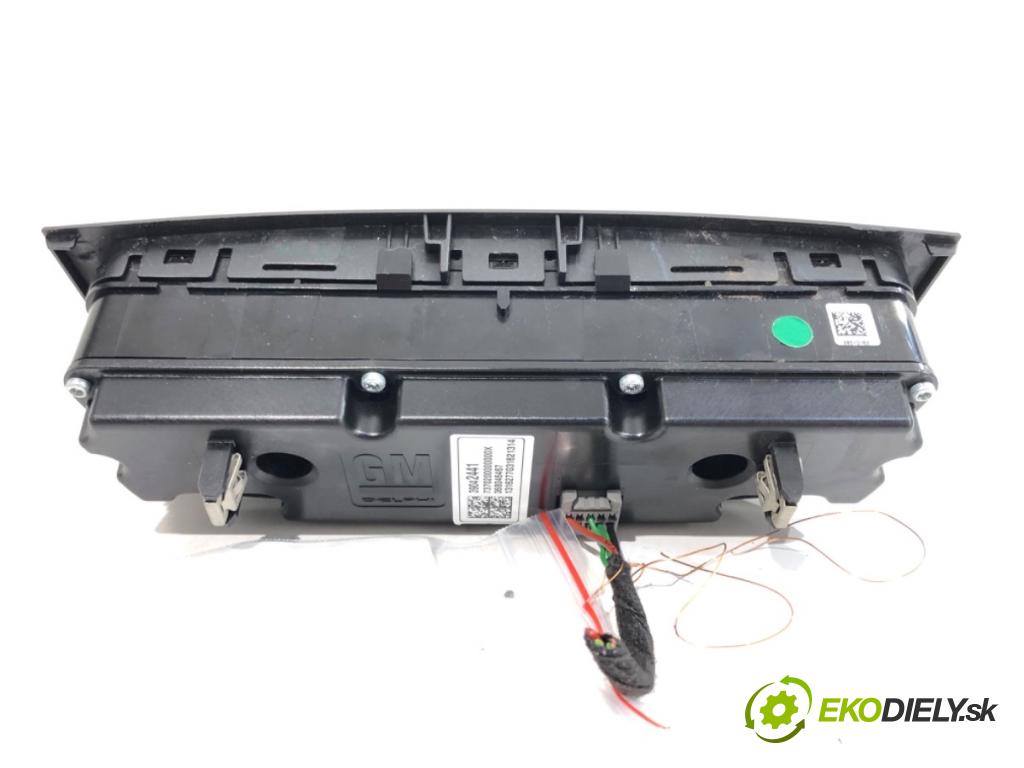 OPEL ASTRA K liftback 2016 92 kW 1.4 Turbo (68) 1399 Panel ovládania kúrenia 39042441 (Prepínacie páčky pod volantom)