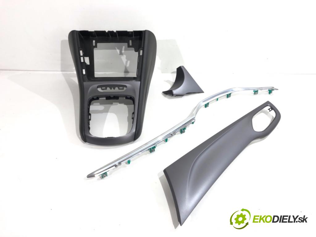 OPEL ASTRA K liftback 2016 92 kW 1.4 Turbo (68) 1399 lišty kryt 13413019 39039741 (Lišta)