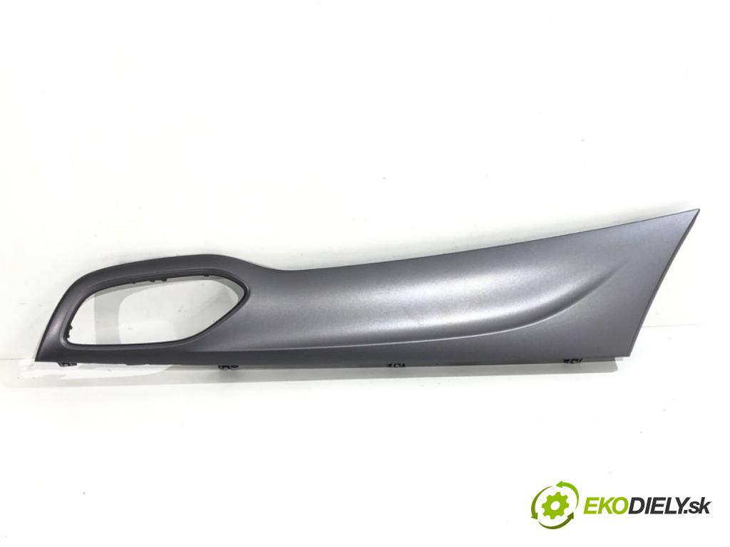 OPEL ASTRA K liftback 2016 92 kW 1.4 Turbo (68) 1399 lišty kryt 13413019 39039741 (Lišta)