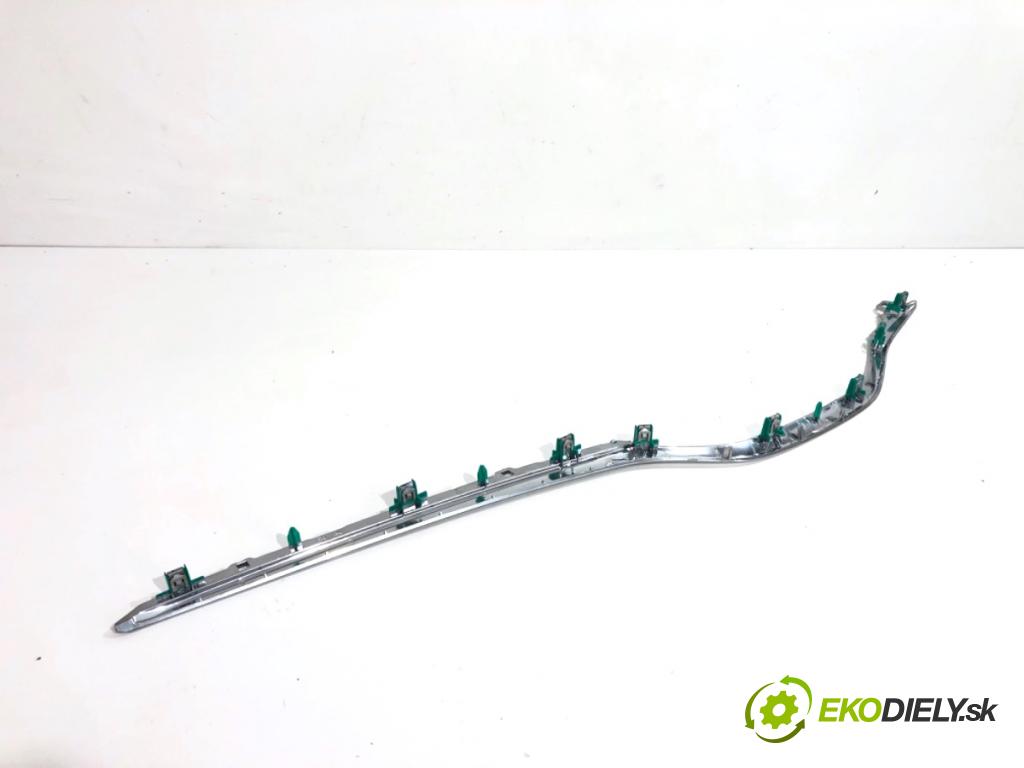 OPEL ASTRA K liftback 2016 92 kW 1.4 Turbo (68) 1399 lišty kryt 13413019 39039741 (Lišta)