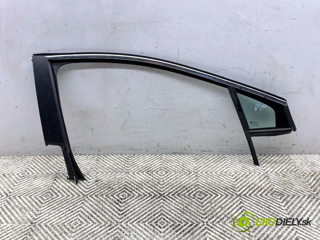 OPEL ASTRA K liftback 2016 92 kW 1.4 Turbo (68) 1399 lišta dveře pravý přední část 39028471