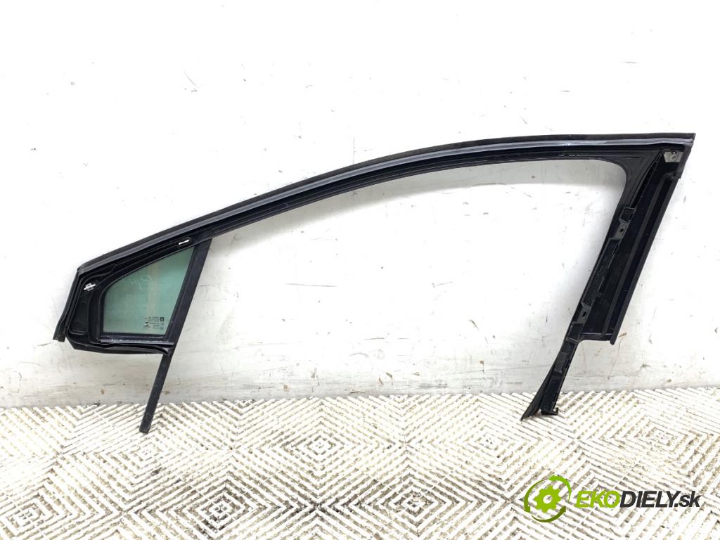 OPEL ASTRA K liftback 2016 92 kW 1.4 Turbo (68) 1399 lišta dveře pravý přední část 39028471
