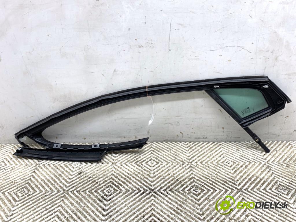 OPEL ASTRA K liftback 2016 92 kW 1.4 Turbo (68) 1399 lišta dveře levý přední část 39028470