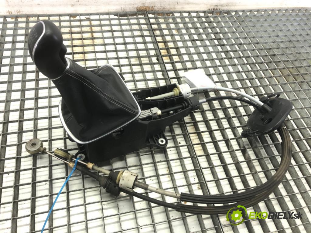 OPEL ASTRA K liftback 2016 92 kW 1.4 Turbo (68) 1399 Kulisa 55489542 (Rýchlostná páka (kulisa))