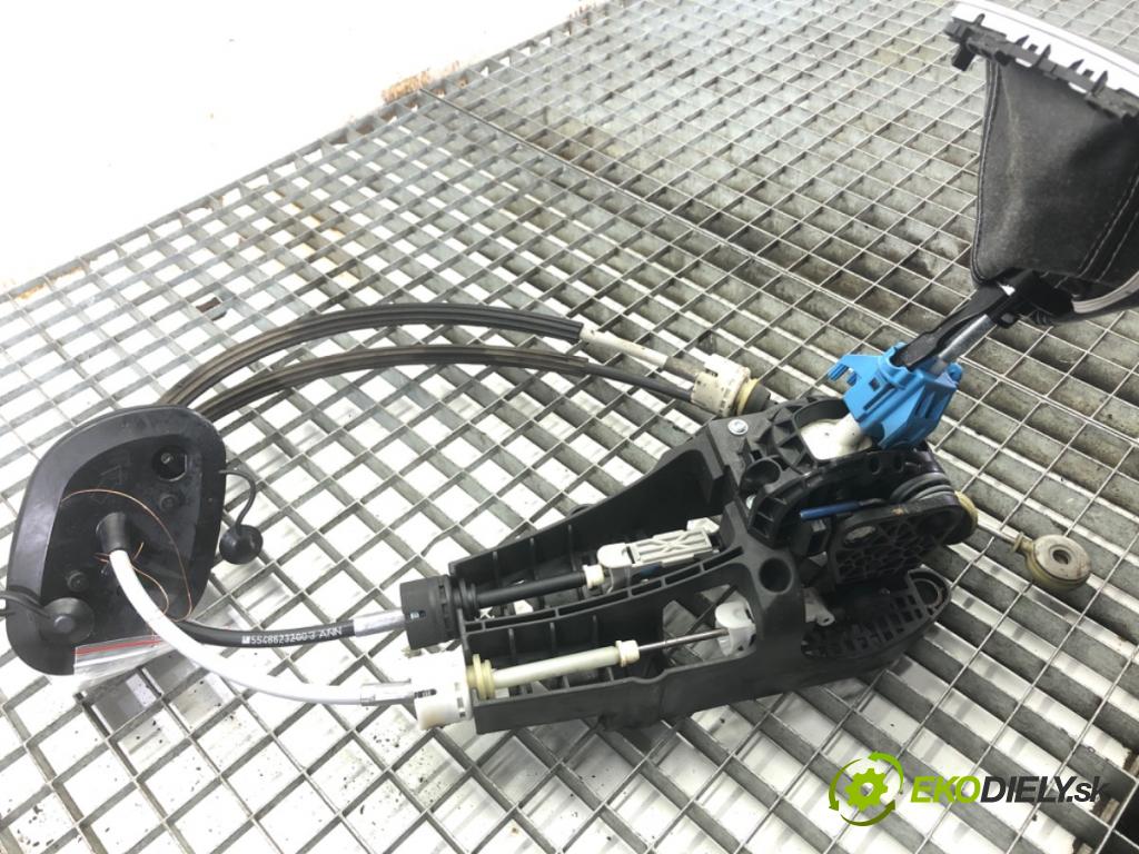 OPEL ASTRA K liftback 2016 92 kW 1.4 Turbo (68) 1399 Kulisa 55489542 (Rýchlostná páka (kulisa))