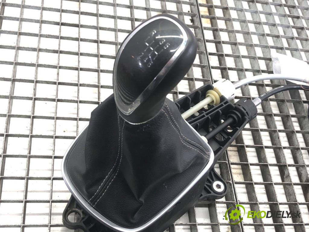 OPEL ASTRA K liftback 2016 92 kW 1.4 Turbo (68) 1399 Kulisa 55489542 (Rýchlostná páka (kulisa))