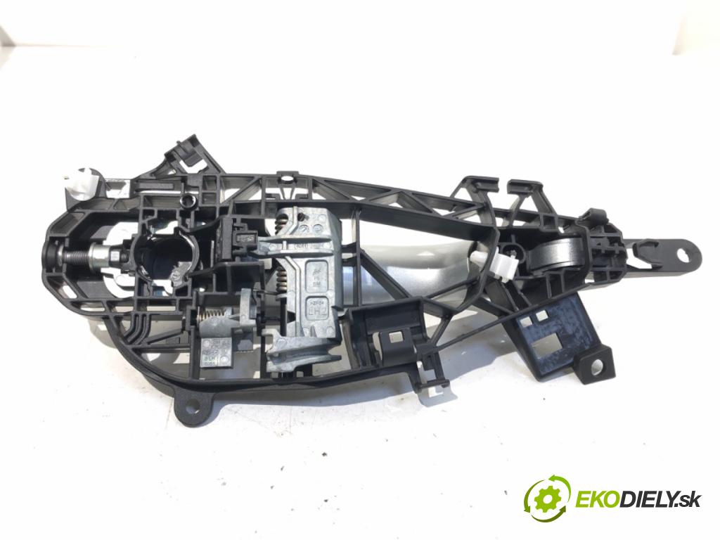 OPEL ASTRA K liftback 2016 92 kW 1.4 Turbo (68) 1399 klika vnejší levý zadní část