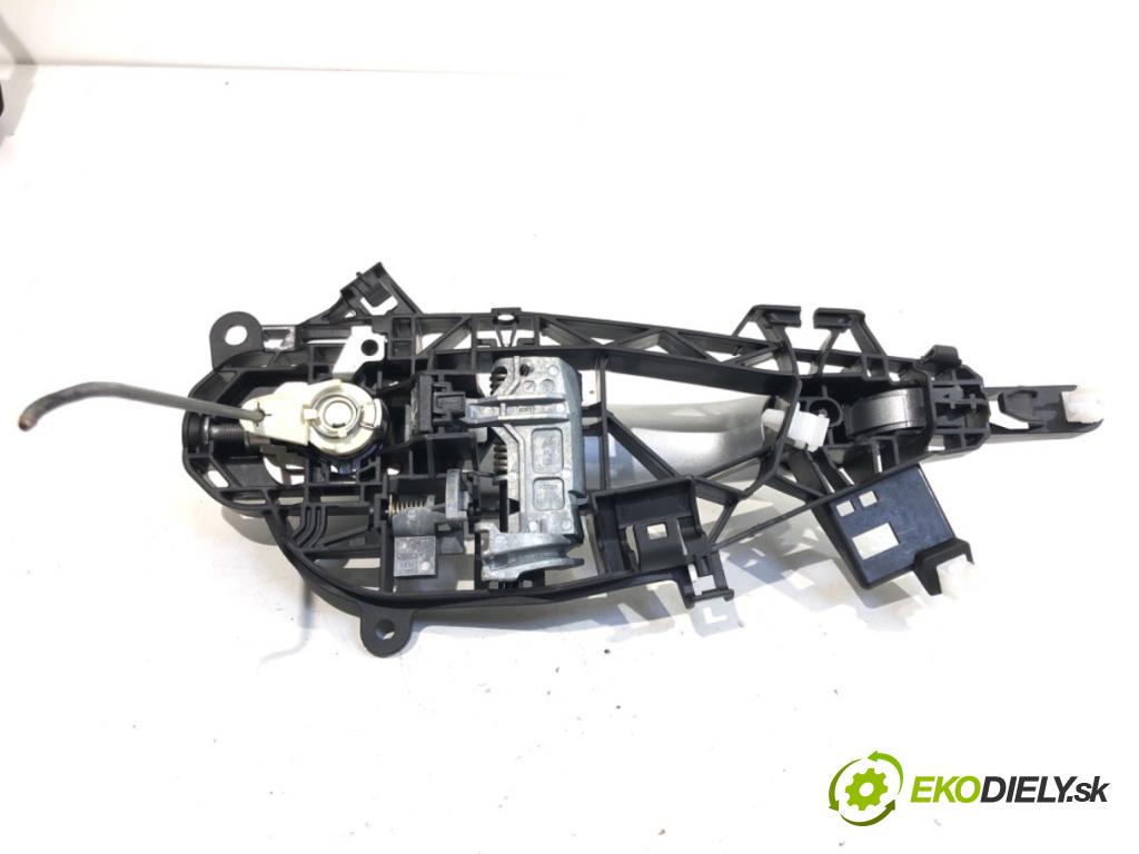 OPEL ASTRA K liftback 2016 92 kW 1.4 Turbo (68) 1399 klika vnejší levý přední část