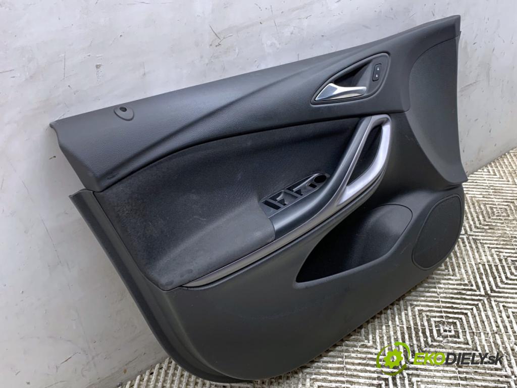 OPEL ASTRA K liftback 2016 92 kW 1.4 Turbo (68) 1399 ča dveře levý přední část