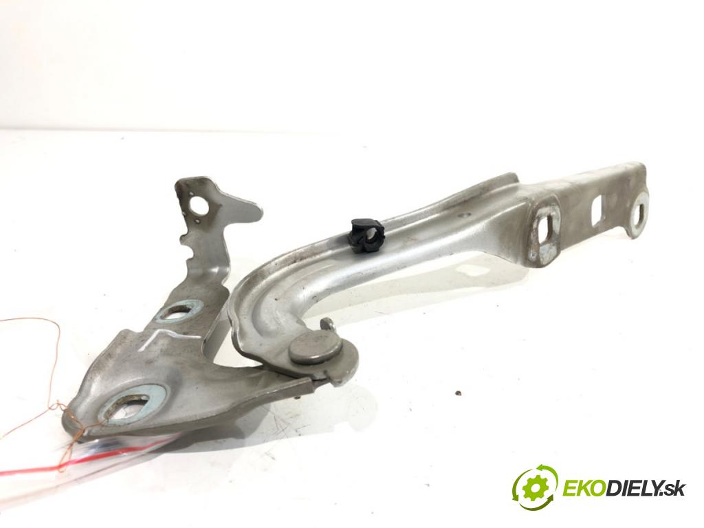 OPEL ASTRA K liftback 2016 92 kW 1.4 Turbo (68) 1399 závěs kapoty přední část levý 39032149