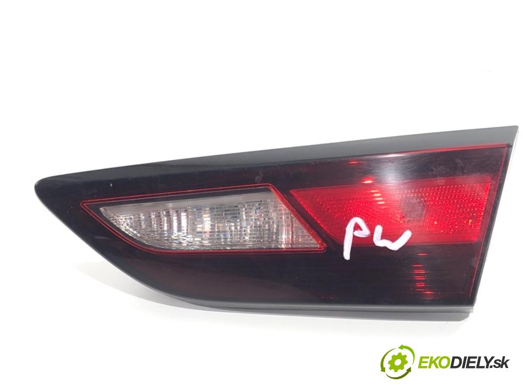 OPEL ASTRA K liftback 2016 92 kW 1.4 Turbo (68) 1399 světlo pravý zadní část vnitřní 39032989
