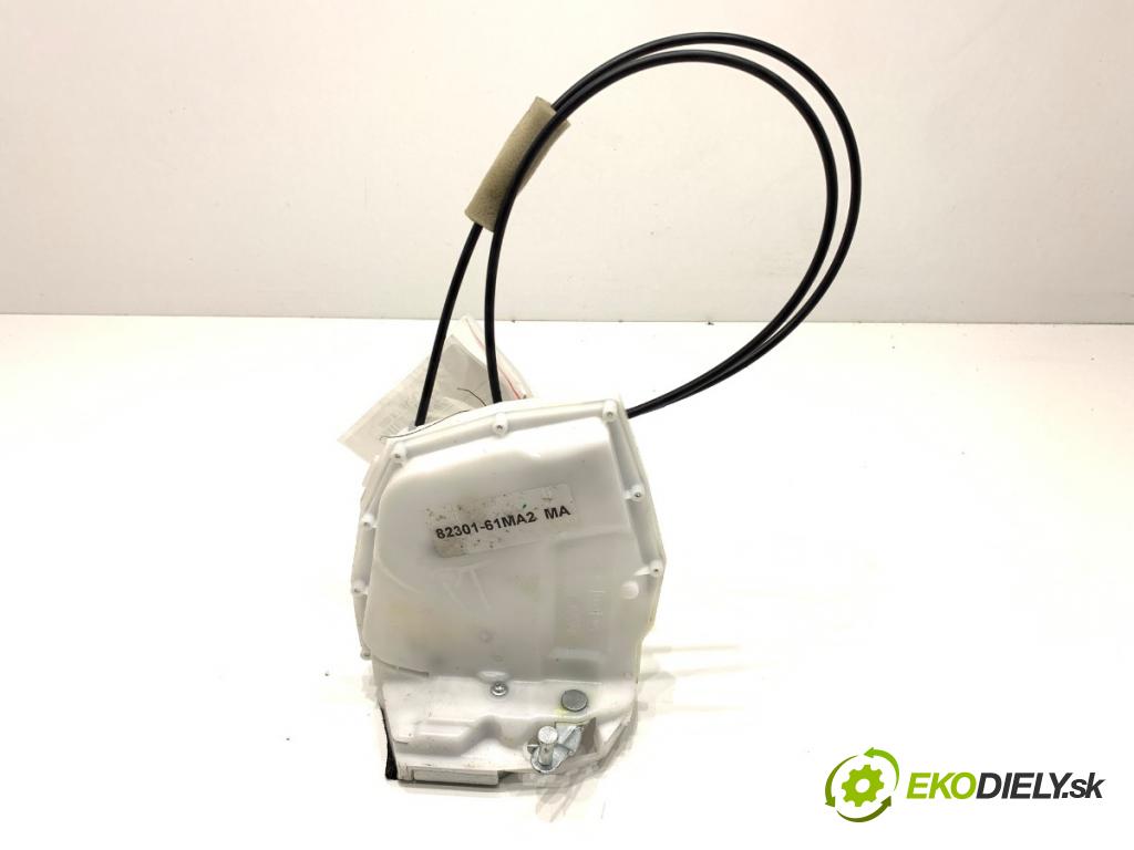 SUZUKI SX4 liftback 2021 95 kW 1.4 Hybrid (Mild Hybrid) (AKK 414) 1373 zámok dveře pravý zadní část 82301-61MA2