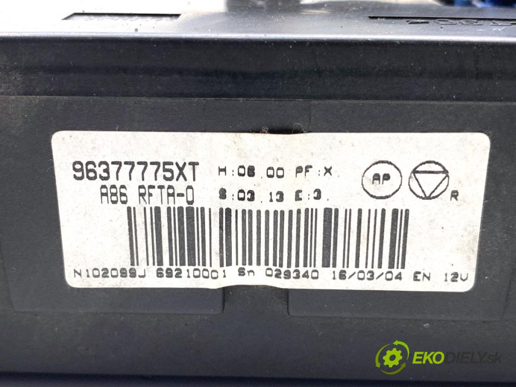 CITROEN C3 liftback 2004 50 kW 1.4 HDi 1398 Panel ovládania kúrenia 96377775XT (Prepínacie páčky pod volantom)