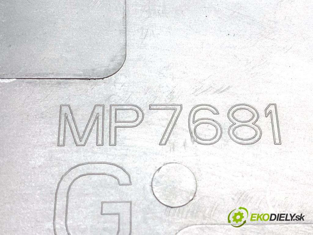 OPEL COMBO D Nadwozie pełne/minivan 2024 81 kW 1.2 1199 lišta dveře levý zadní část 9817695577