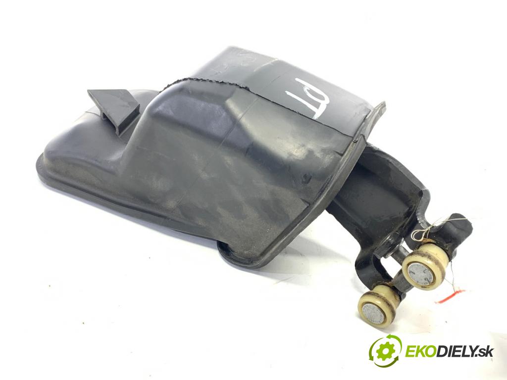 OPEL COMBO D Nadwozie pełne/minivan 2024 81 kW 1.2 1199 Kladka Dvere posúvne 9833303080