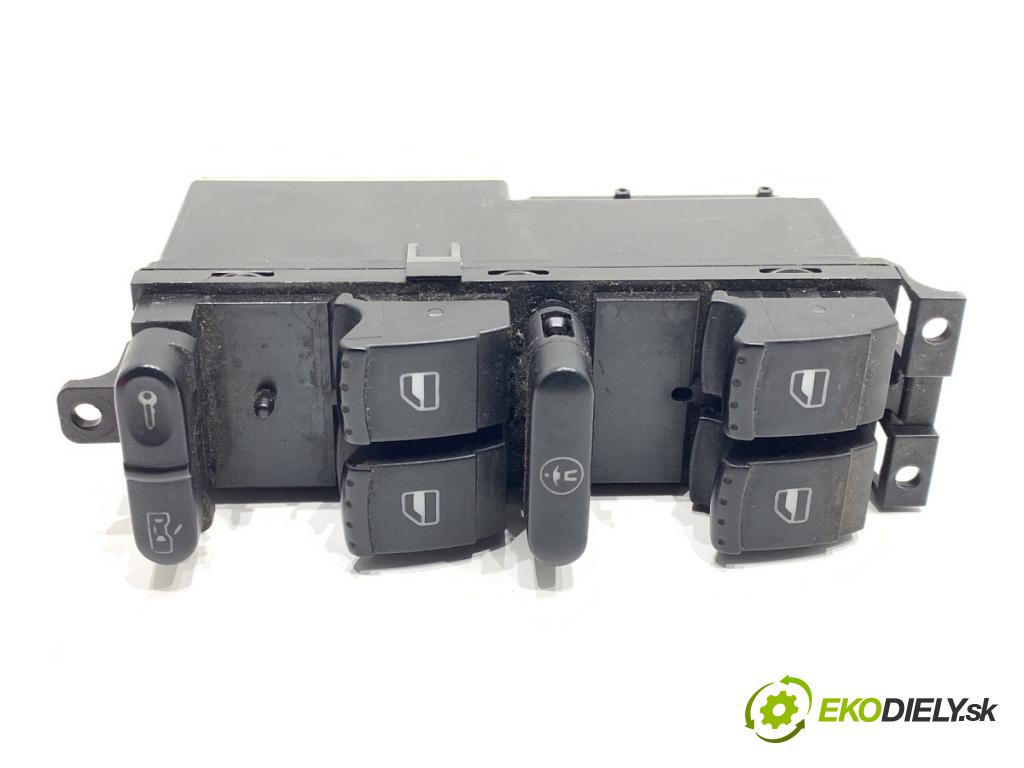 VW PASSAT B5 sedan 1997 74 kW 1.6 1595 Prepínač okien 3B4959793 (Prepínacie páčky pod volantom)