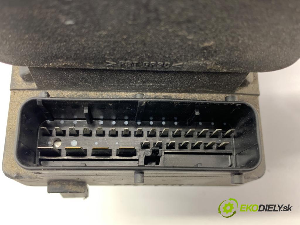 VW PASSAT B5 sedan 1997 74 kW 1.6 1595 Pumpa ABS 0273004281 (Pumpa ABS)