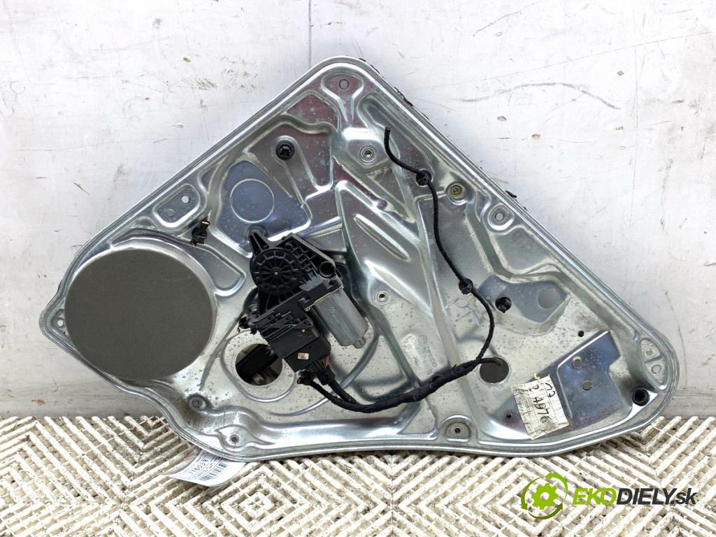 VW PASSAT B5 sedan 1997 74 kW 1.6 1595 mechanismus okna pravý zadní část 