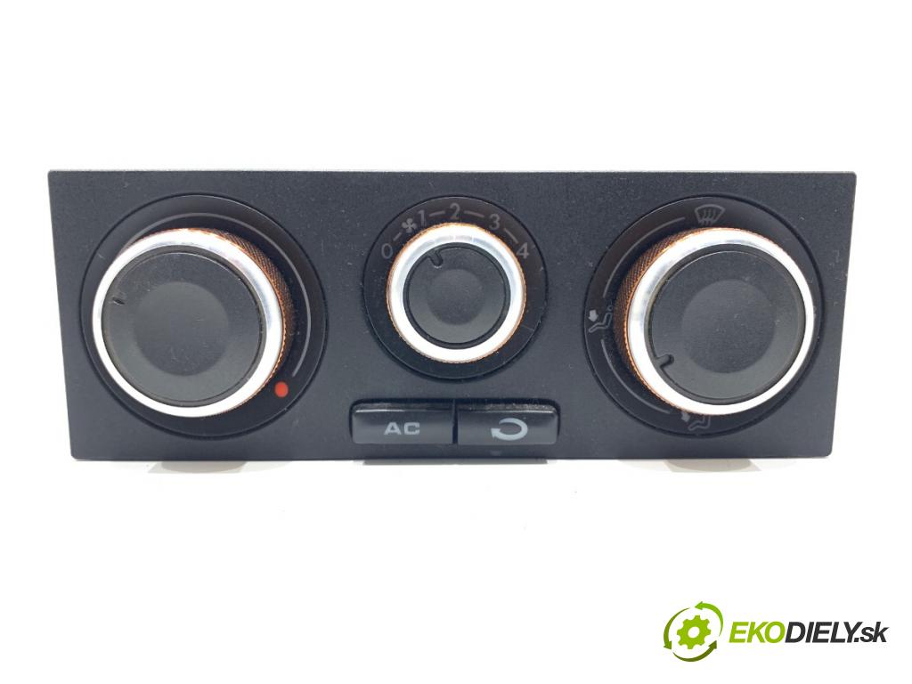 VW PASSAT B5 sedan 1997 74 kW 1.6 1595 Panel ovládania kúrenia 1J0820045E (Prepínacie páčky pod volantom)