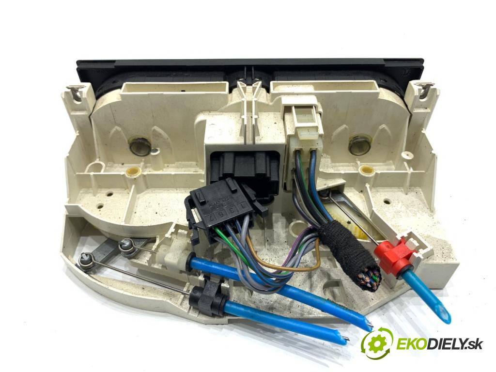 VW PASSAT B5 sedan 1997 74 kW 1.6 1595 Panel ovládania kúrenia 1J0820045E (Prepínacie páčky pod volantom)