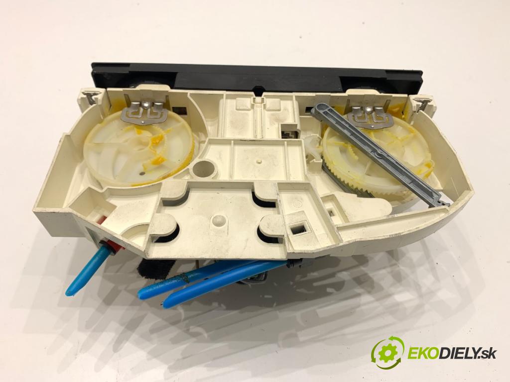 VW PASSAT B5 sedan 1997 74 kW 1.6 1595 Panel ovládania kúrenia 1J0820045E (Prepínacie páčky pod volantom)