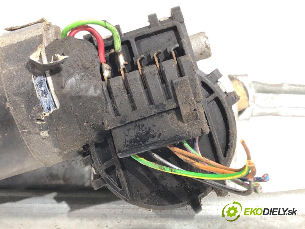 VW PASSAT B5 sedan 1997 74 kW 1.6 1595 Mechanizmus stieračov predný 8D1955113B (Motorček stieračov predný)