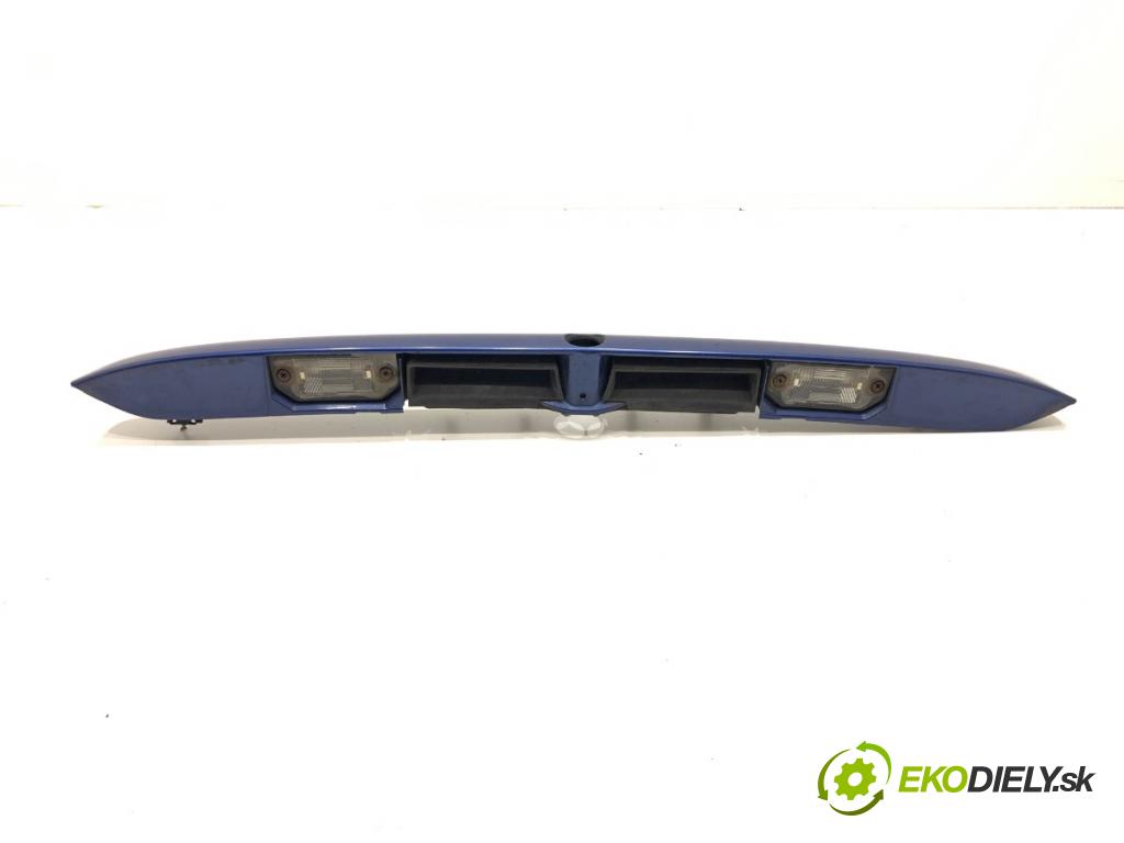 VW PASSAT B5 sedan 1997 74 kW 1.6 1595 lišta dveří zadní část 3B0827757