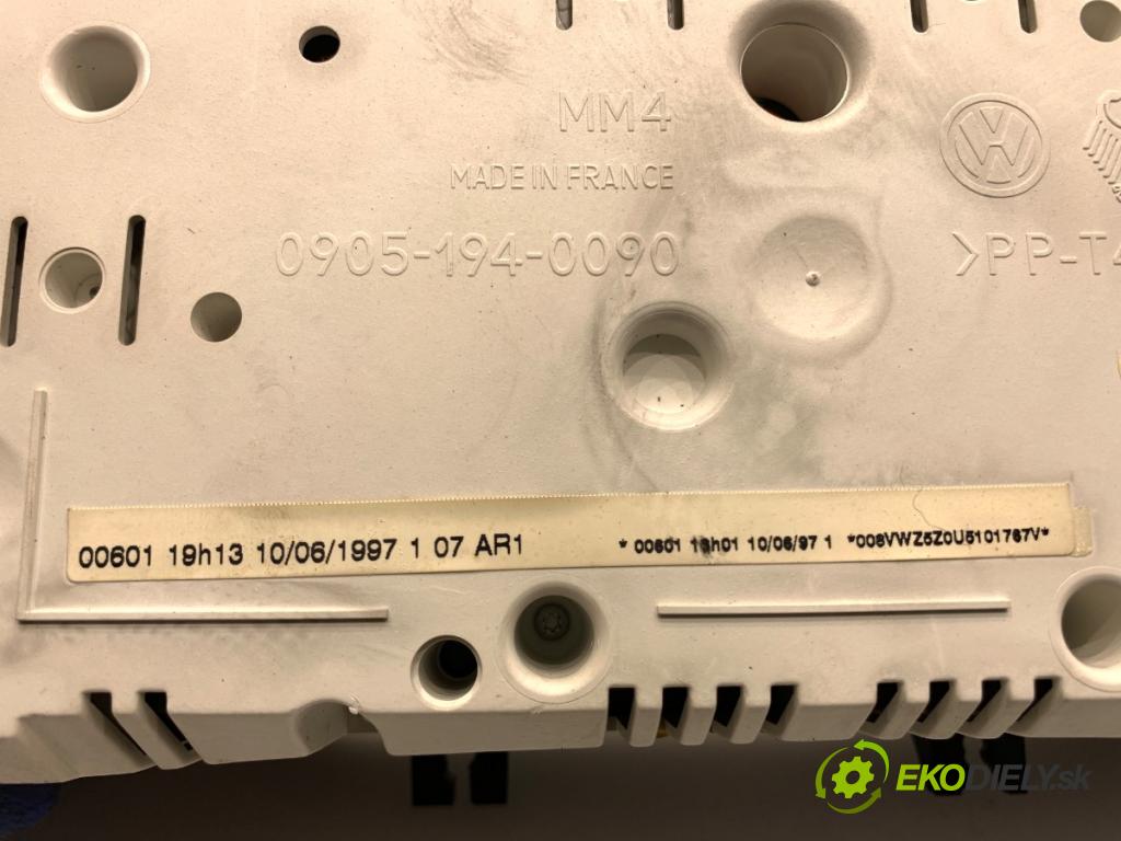 VW PASSAT B5 sedan 1997 74 kW 1.6 1595 Prístrojovka 0905-194-0090 (Prístrojová doska)