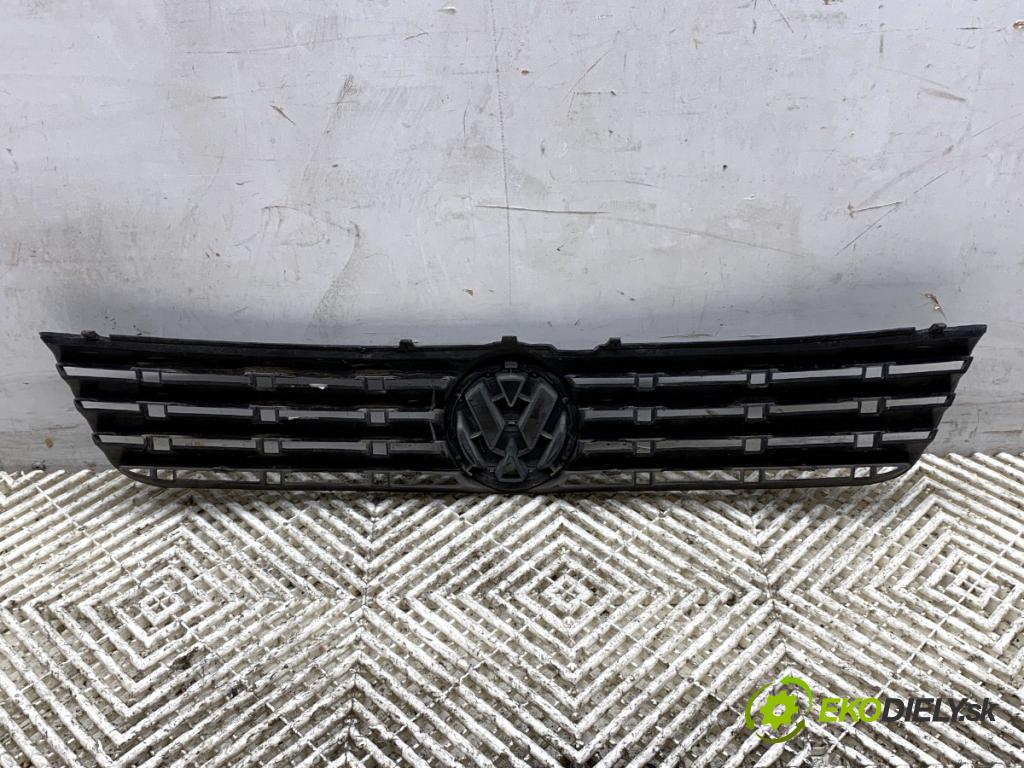 VW PASSAT B5 sedan 1997 74 kW 1.6 1595 mřížka maska  (Přední mřížka (maska chladiče))