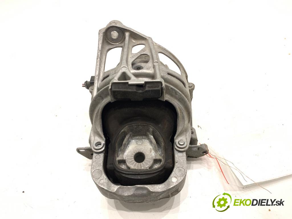 AUDI A7 C8 liftback 2023 195 kW 45 TFSI Mild Hybrid quattro 1984 AirBag motora levý 782215151018