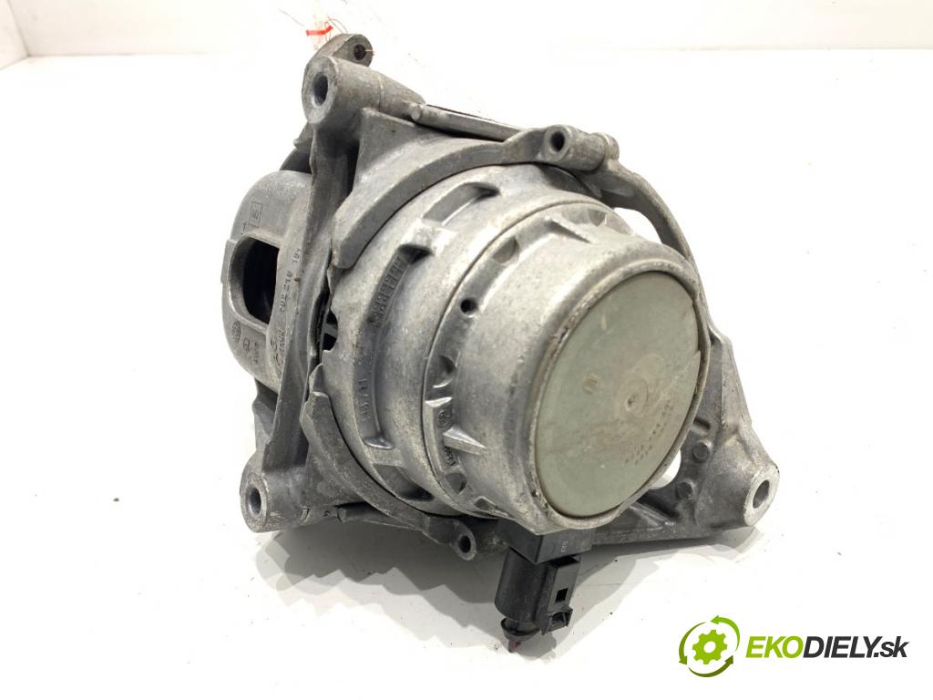 AUDI A7 C8 liftback 2023 195 kW 45 TFSI Mild Hybrid quattro 1984 AirBag motora levý 782215151018