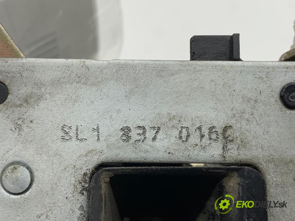 AUDI A3 8L liftback 1999 92 kW 1.8 1781 zámok dveře pravý přední část 8L1837016C