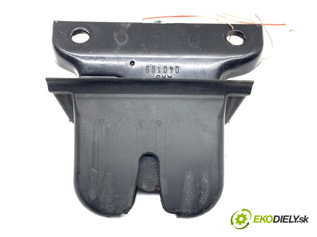 AUDI A3 8L liftback 1999 92 kW 1.8 1781 zámok dveří zadní část 