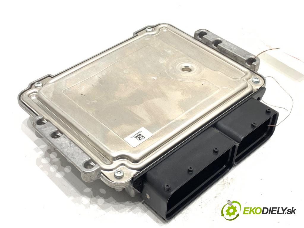 SUZUKI SX4 liftback 2021 95 kW 1.4 Hybrid (Mild Hybrid) (AKK 414) 1373 riadiaca jednotka Motor 33910-74S00 0261S22235 (Riadiaca jednotka)