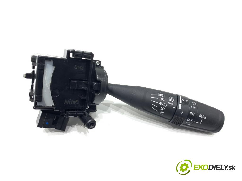 SUZUKI SX4 liftback 2021 95 kW 1.4 Hybrid (Mild Hybrid) (AKK 414) 1373 Prepínač stieračov  (Prepínacie páčky pod volantom)