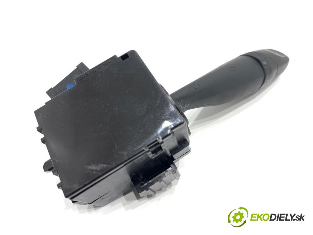 SUZUKI SX4 liftback 2021 95 kW 1.4 Hybrid (Mild Hybrid) (AKK 414) 1373 Prepínač stieračov  (Prepínacie páčky pod volantom)