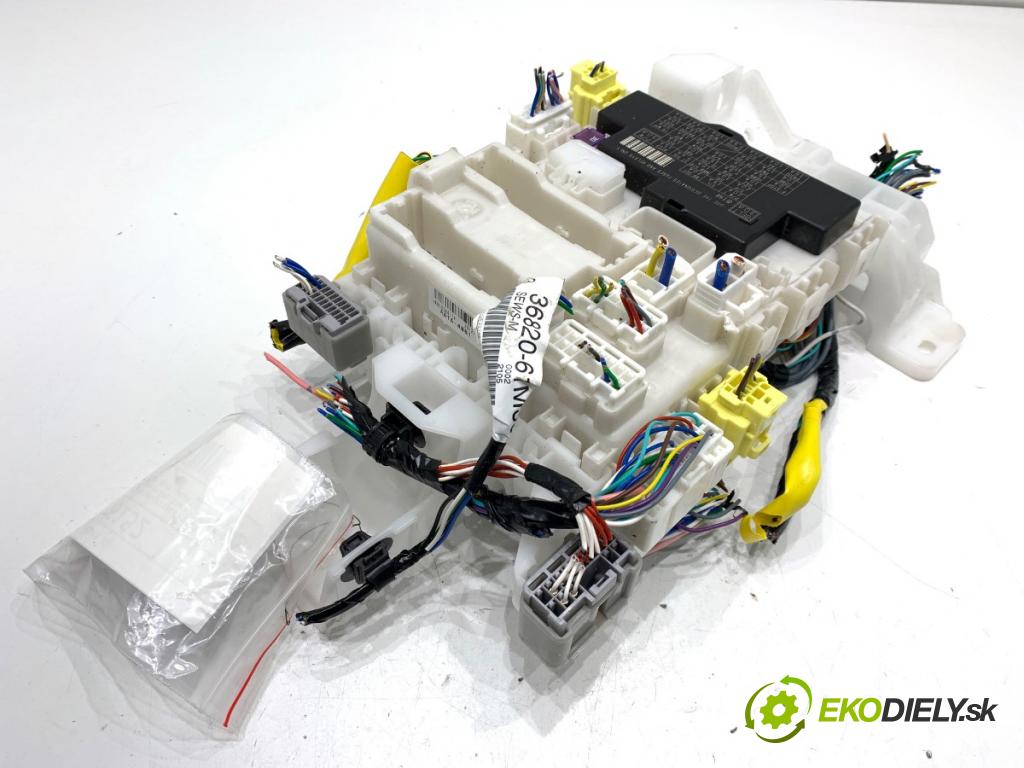 SUZUKI SX4 liftback 2021 95 kW 1.4 Hybrid (Mild Hybrid) (AKK 414) 1373 modul BSI AA1A-4881 (Pojistková skříňka)