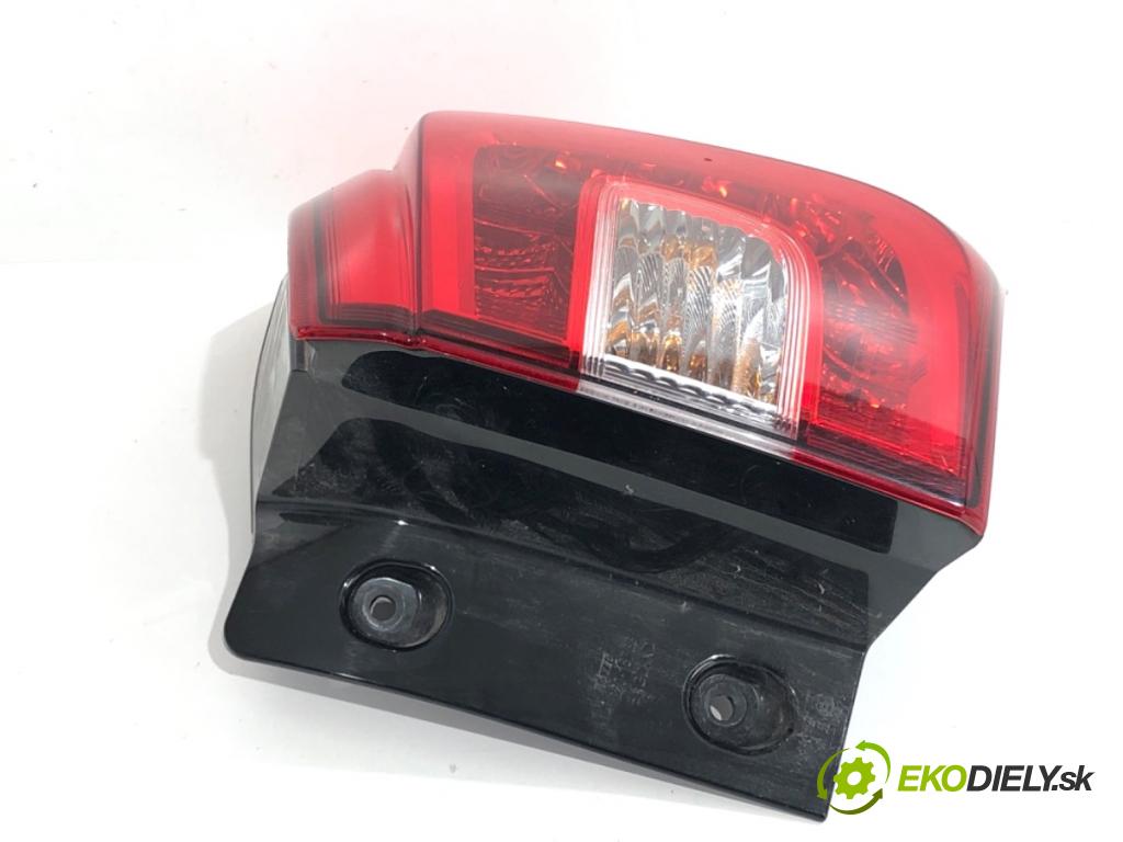 SUZUKI SX4 liftback 2021 95 kW 1.4 Hybrid (Mild Hybrid) (AKK 414) 1373 světlo pravý zadní část 220-18733
