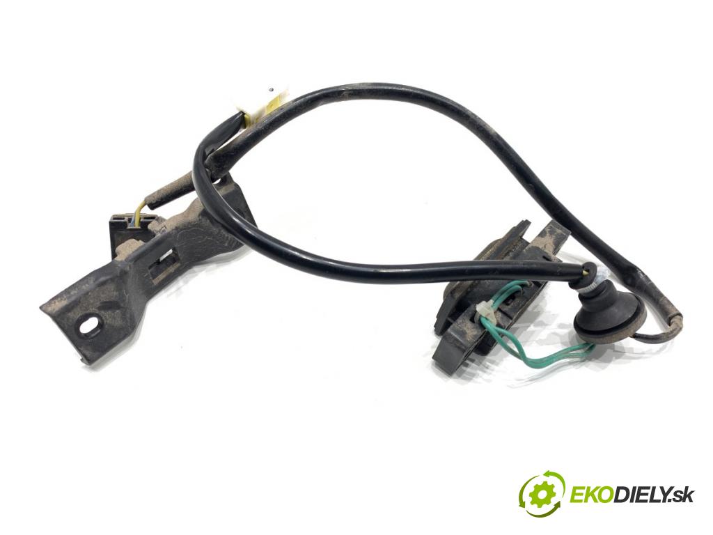 SUZUKI SX4 liftback 2021 95 kW 1.4 Hybrid (Mild Hybrid) (AKK 414) 1373 klika dveří zadní část