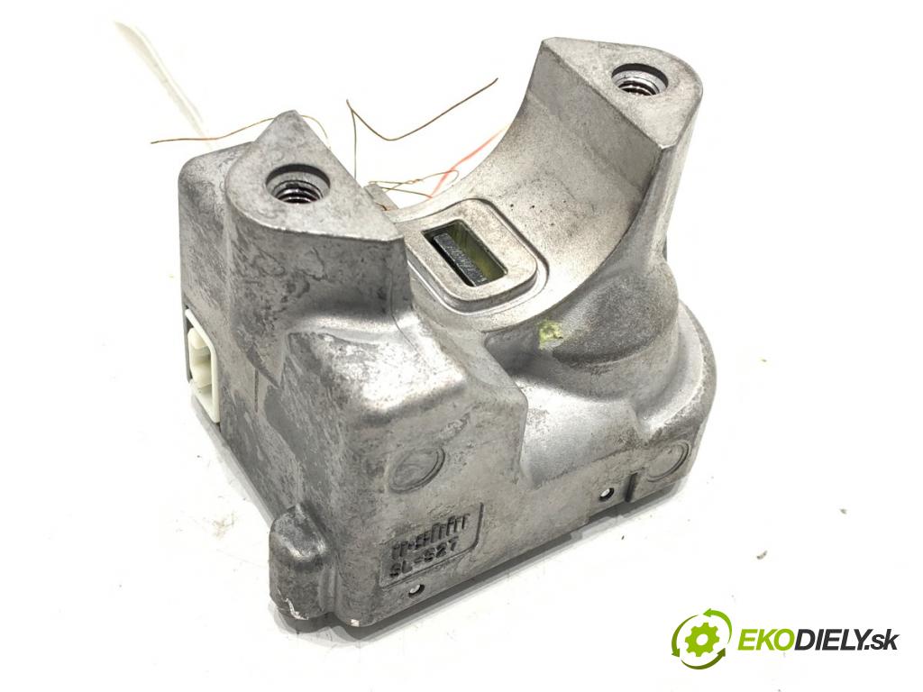 SUZUKI SX4 liftback 2021 95 kW 1.4 Hybrid (Mild Hybrid) (AKK 414) 1373 blokáda volantu SL-S27 (Riadenie ostatné)