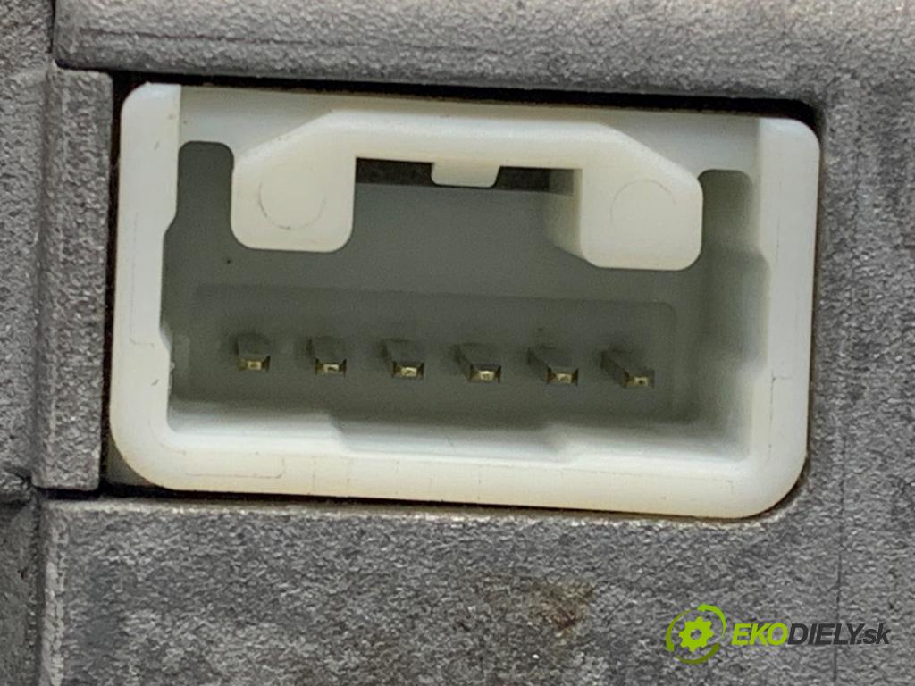 SUZUKI SX4 liftback 2021 95 kW 1.4 Hybrid (Mild Hybrid) (AKK 414) 1373 blokáda volantu SL-S27 (Riadenie ostatné)