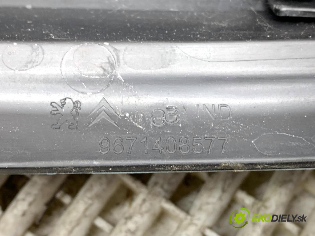 PEUGEOT 3008 nadwozie wielkoprzestrzenne (MPV) 2010 115 kW 1.6 THP 1598 Torpédo, plast pod čelné okno 9671408577 (Torpédo (plast pod čelným sklom))