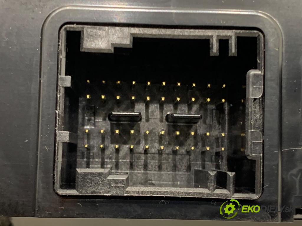 PEUGEOT 3008 nadwozie wielkoprzestrzenne (MPV) 2010 115 kW 1.6 THP 1598 Panel ovládania kúrenia 96738320XT (Prepínacie páčky pod volantom)