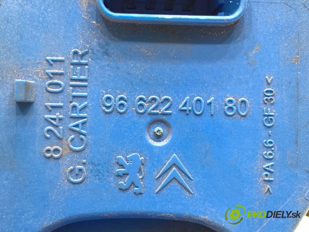 PEUGEOT 3008 nadwozie wielkoprzestrzenne (MPV) 2010 115 kW 1.6 THP 1598 modul ventilátoru 9662240180