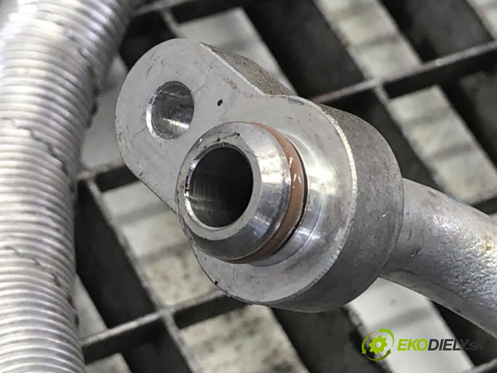 SUZUKI SX4 liftback 2021 95 kW 1.4 Hybrid (Mild Hybrid) (AKK 414) 1373 rúrka klimatizácie 95720-74S00 (Rúrka klimatizácie)