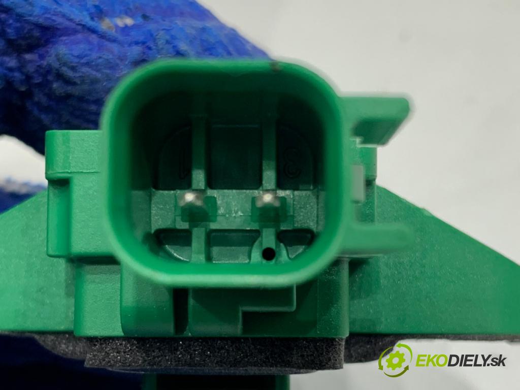 SUZUKI SX4 liftback 2021 95 kW 1.4 Hybrid (Mild Hybrid) (AKK 414) 1373 Snímač nárazu 38930-61M10 (Snímač nárazu)